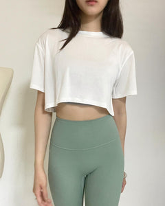 SWEAT WEATHER CROP T