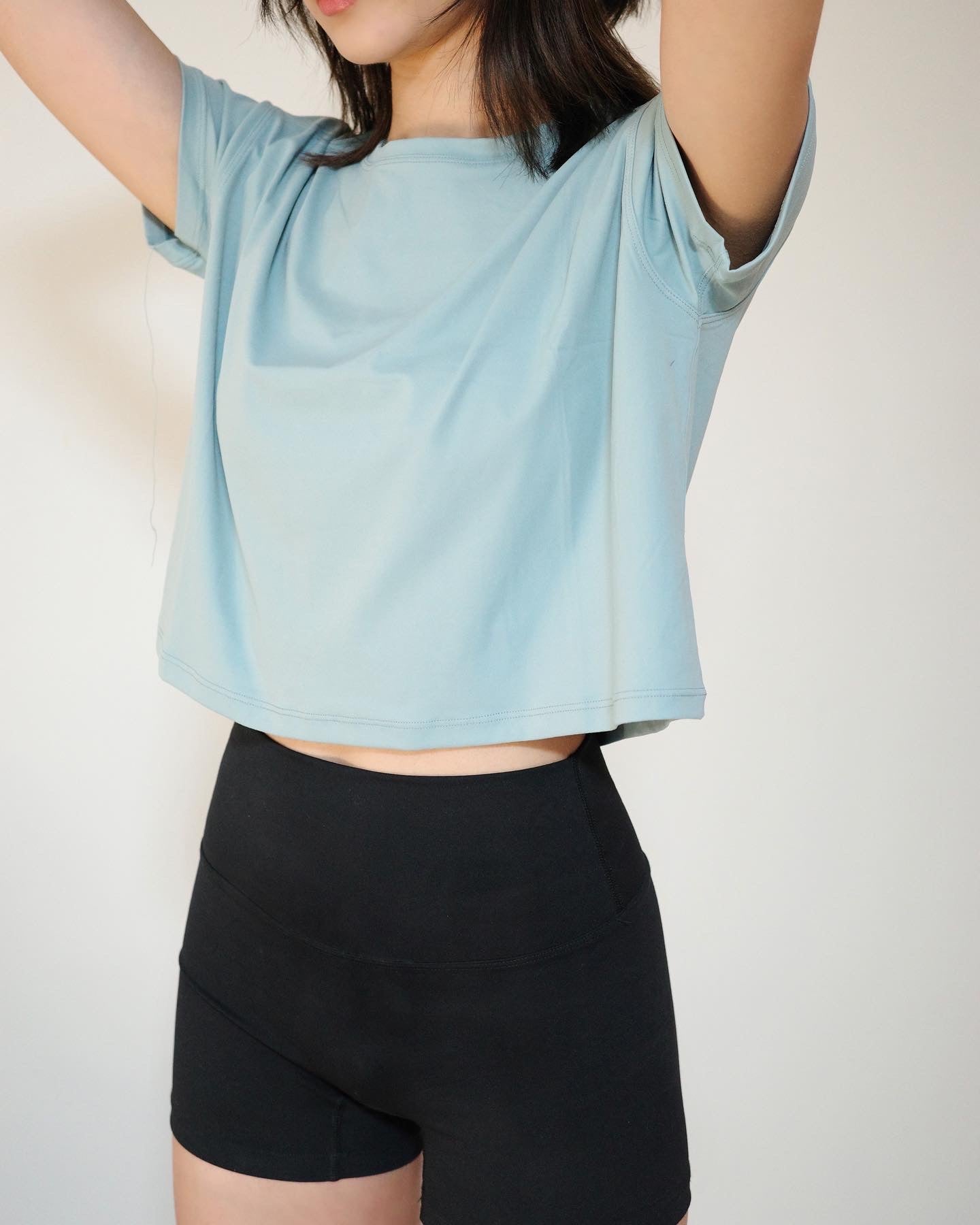 LIZ CROP TEE